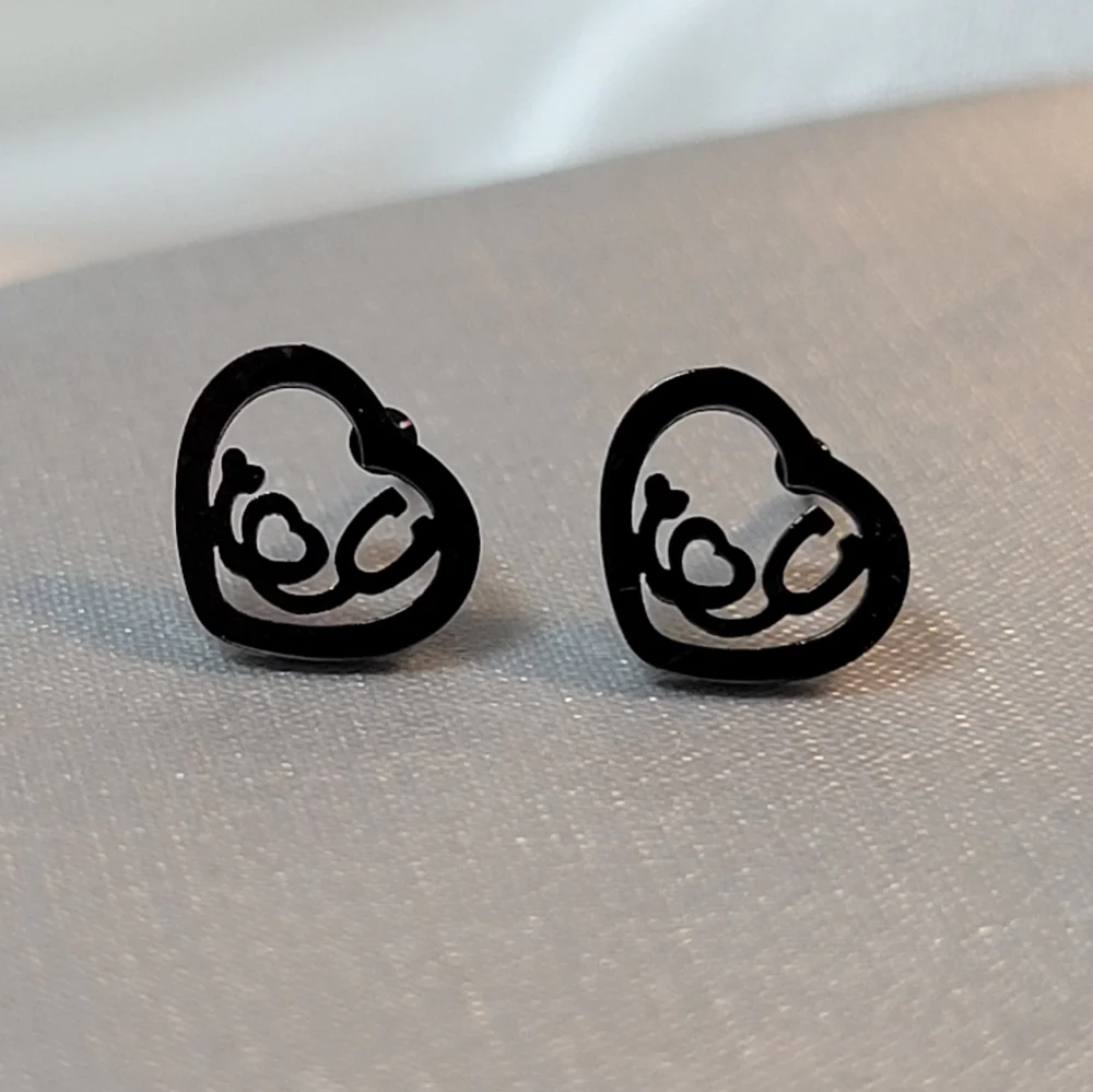 Stethoscope & Heart Hollow Stud Earrings, unisex - Picture 5 of 7
